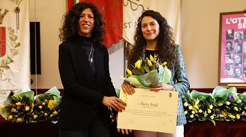 L'imprenditrice Elena Bagli riceve il Premio Donne Imprenditrici 2026 del Comune di Rimini