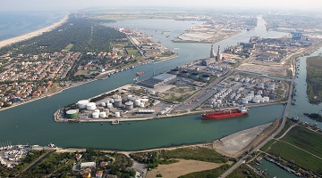 Porto di Ravenna infrastruttura strategica per il rilancio della Romagna