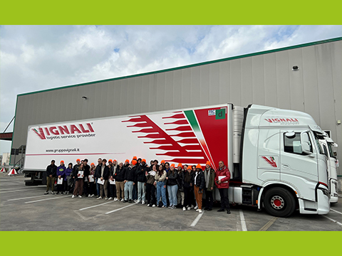 Vignali Logistic Service Provider srl ospitano gli istituti F.Baracca e Ruffilli di Forlì